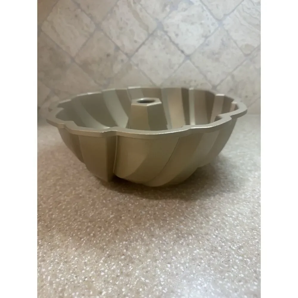 Nordic Ware 75th Anniversary Braided Bundt Cake Pan Gold 12 Cup Made in USA